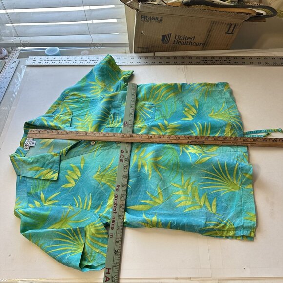 Democracy Womens Top Tropical Print Button Up Shirt USA Medium Hawaiian - Picture 5 of 7